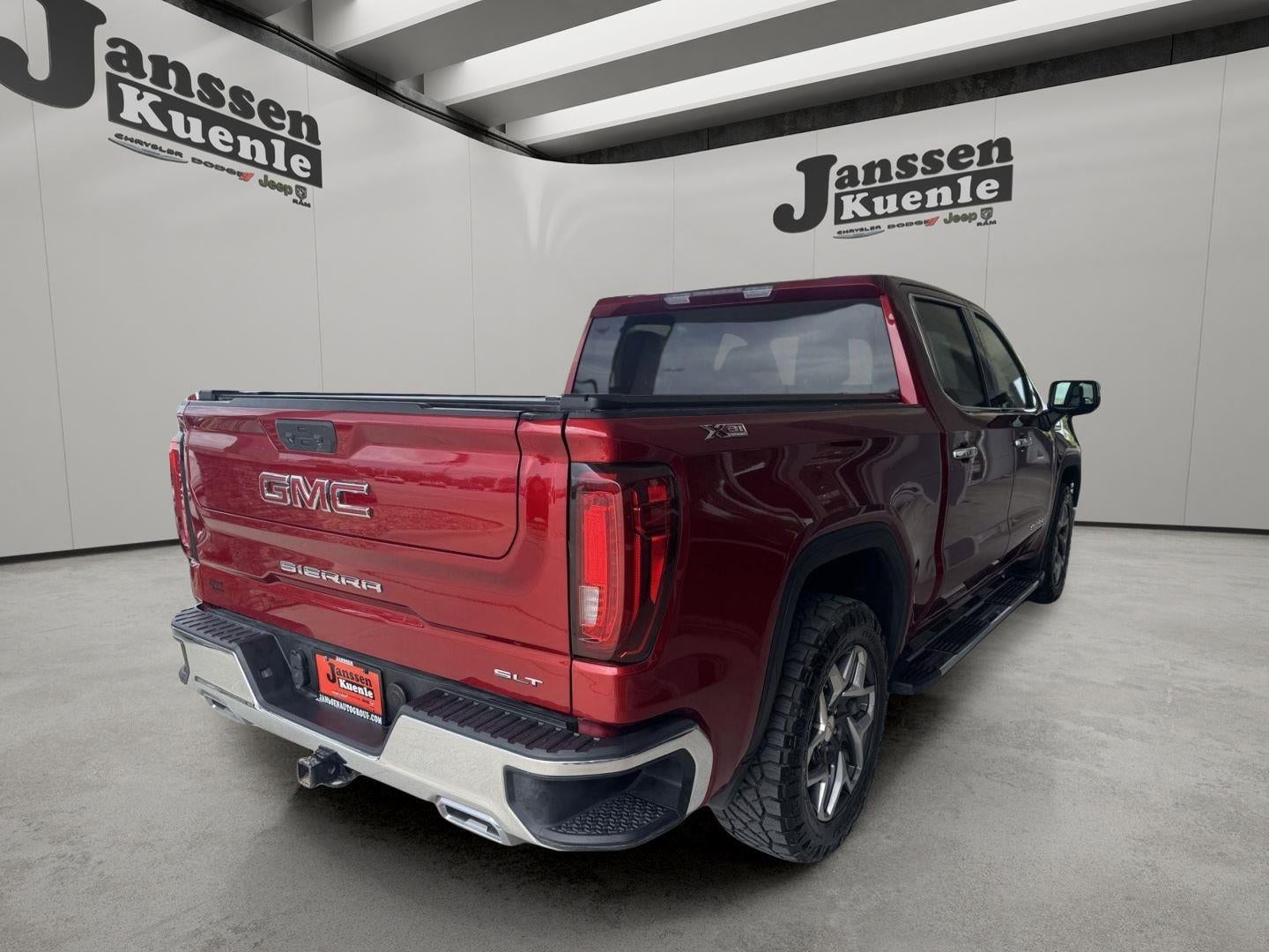 2023 GMC Sierra 1500 4WD Crew Cab Short Box SLT