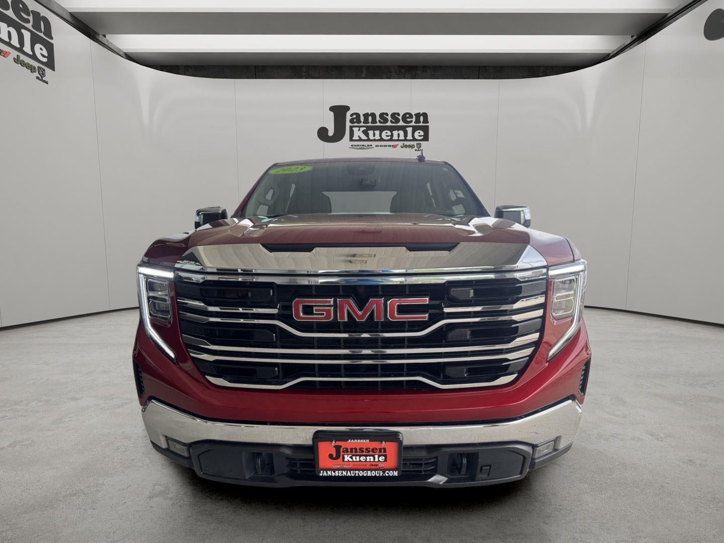 2023 GMC Sierra 1500 4WD Crew Cab Short Box SLT