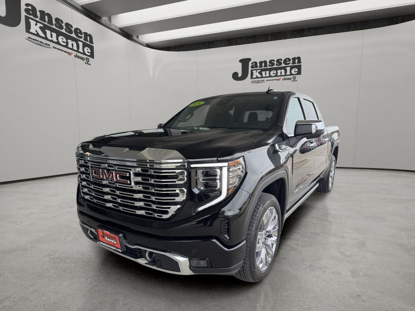 2024 GMC Sierra 1500 4WD Crew Cab Short Box Denali