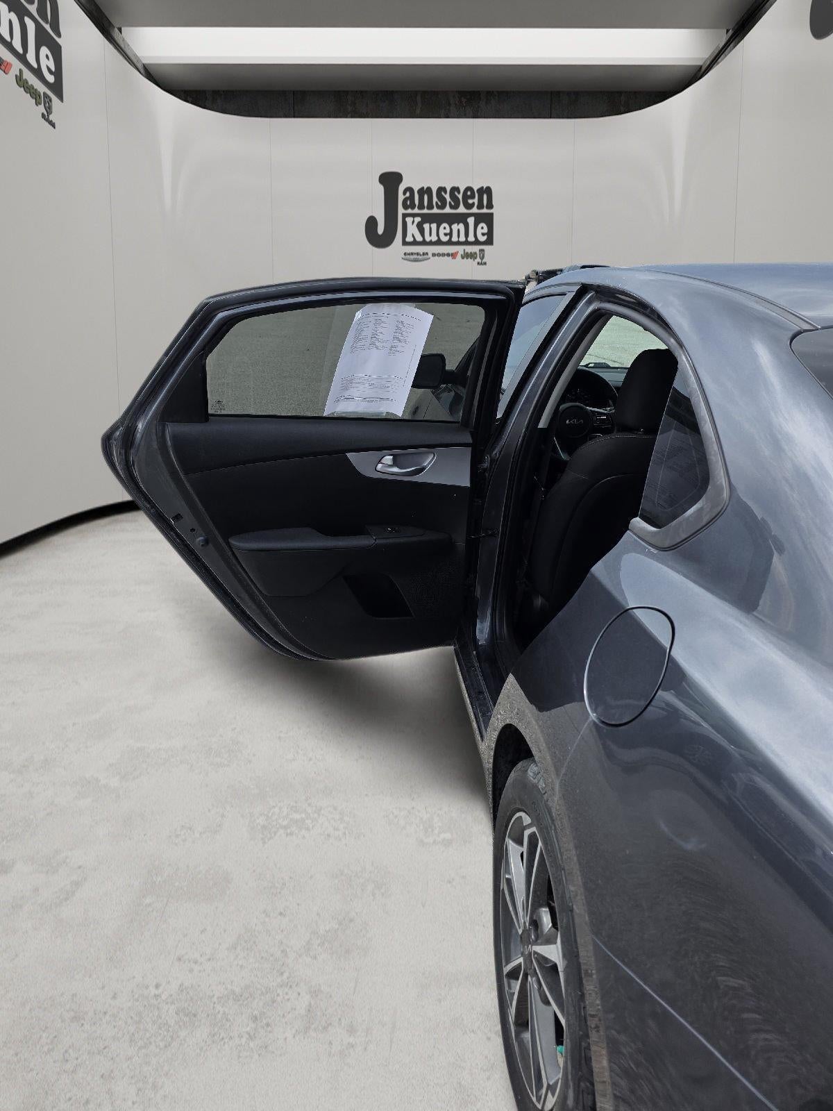 2023 Kia Forte LXS
