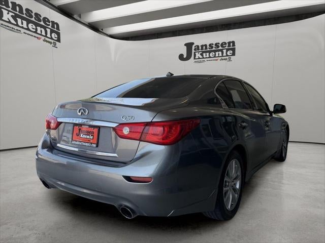 2015 INFINITI Q50 Premium