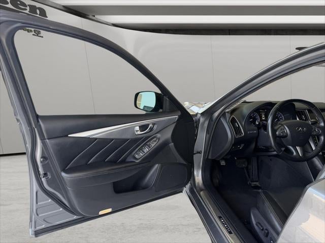 2015 INFINITI Q50 Premium