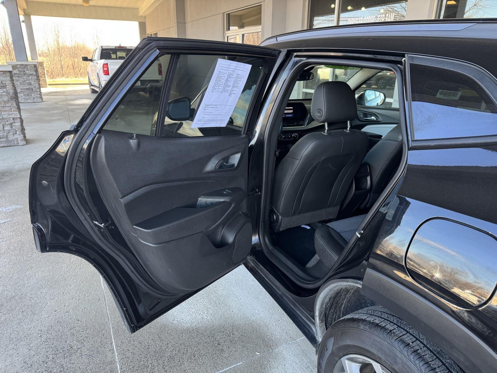 2025 Chevrolet Trax FWD LT