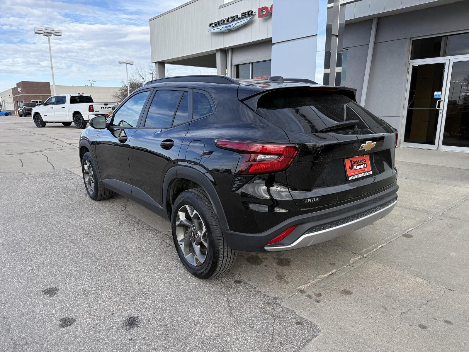 2025 Chevrolet Trax FWD LT