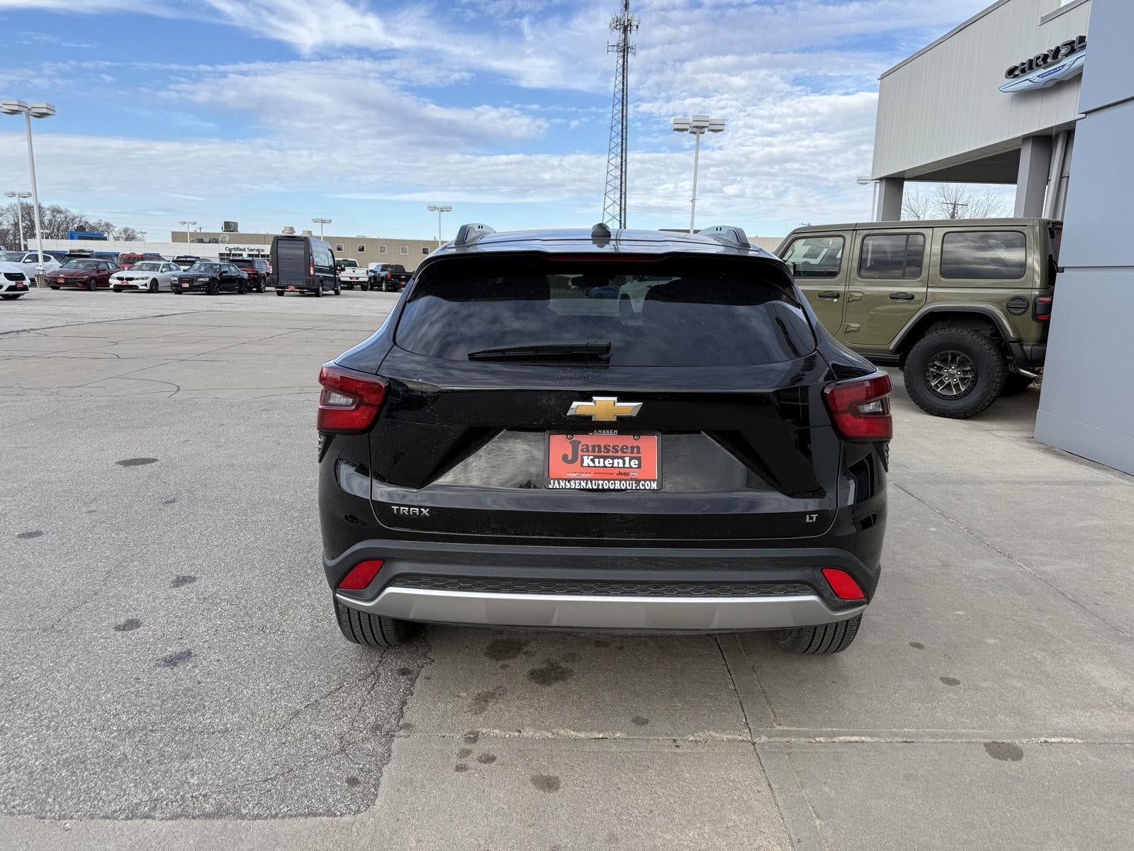 2025 Chevrolet Trax FWD LT