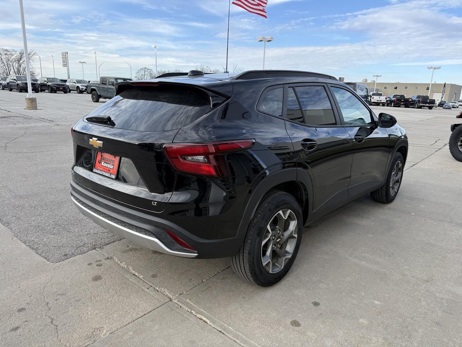 2025 Chevrolet Trax FWD LT