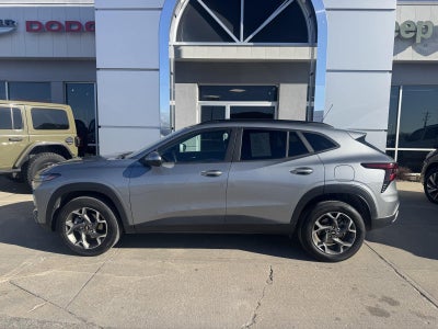 2025 Chevrolet Trax FWD LT