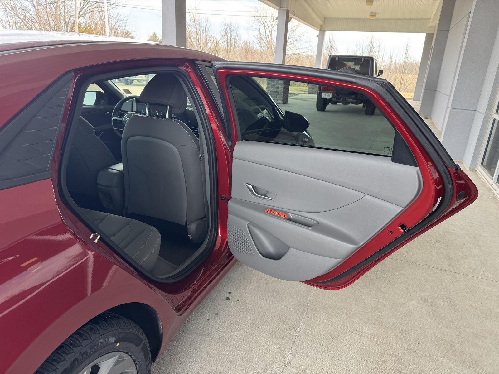 2024 Hyundai Elantra SEL