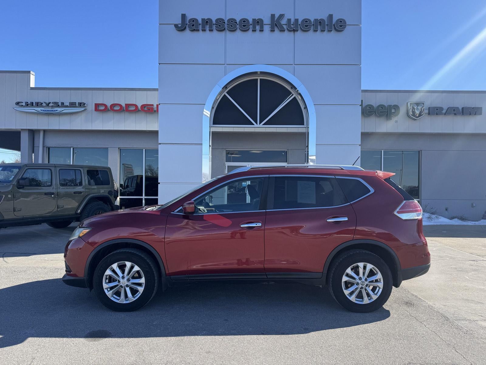 2016 Nissan Rogue SV