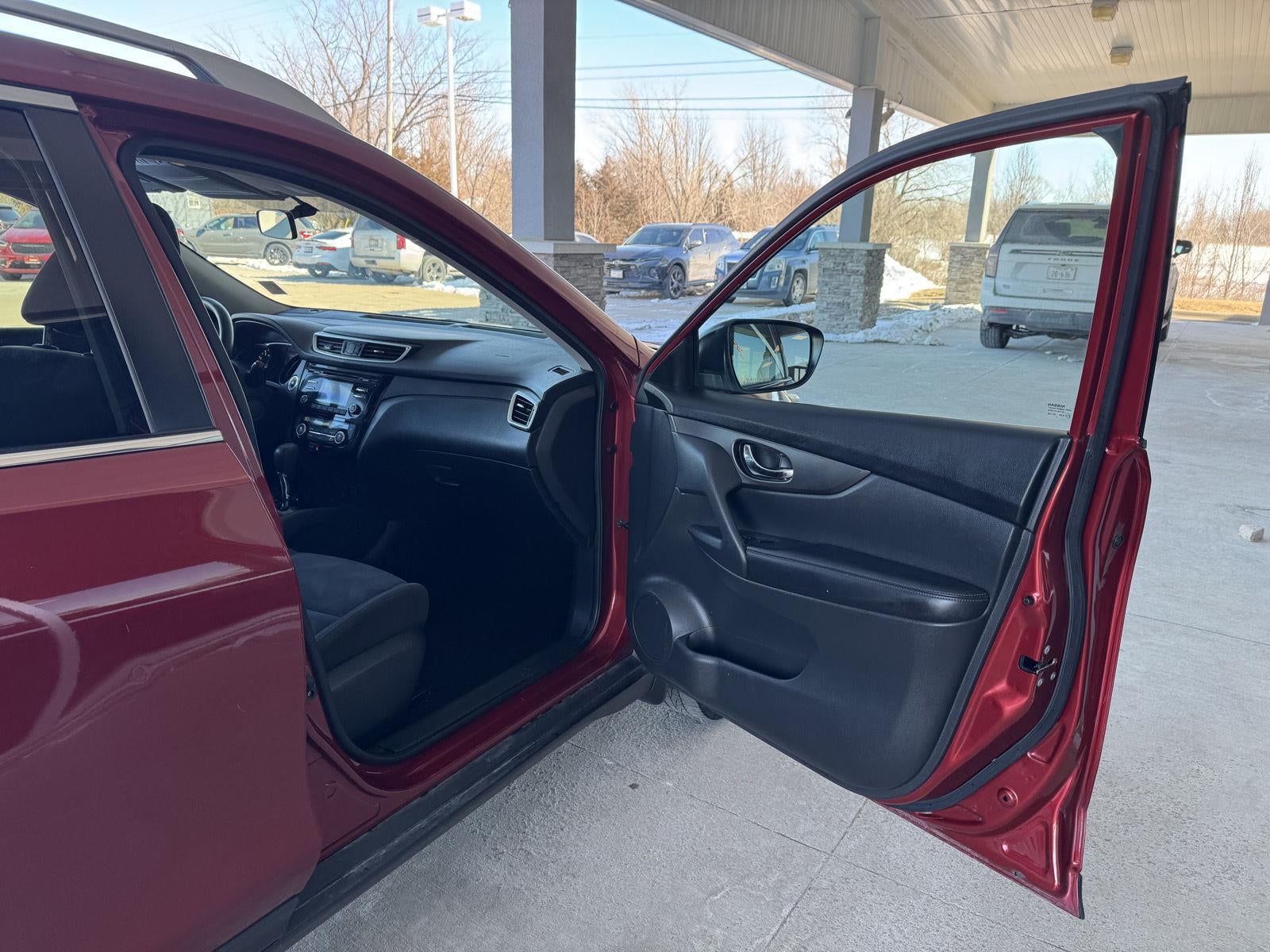 2016 Nissan Rogue SV